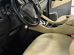 2021 Toyota Alphard Hybrid 2.5L Luxury, чёрный — фото 10