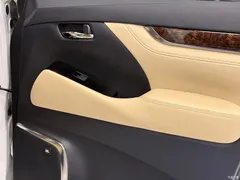 2021 Toyota Alphard Hybrid 2.5L Luxury, чёрный — фото 13