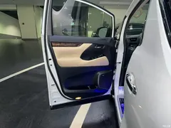 2021 Toyota Alphard Hybrid 2.5L Luxury, чёрный — фото 16