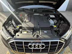 2023 Audi Q7 45 TFSI quattro S line sporty, чёрный — фото 11