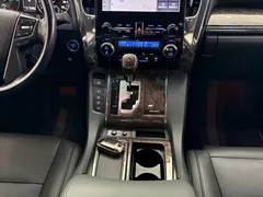 2021 Toyota Alphard Hybrid 2.5L Premium, чёрный — фото 16