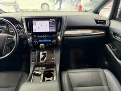 2021 Toyota Alphard Hybrid 2.5L Premium, чёрный — фото 17
