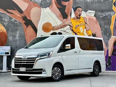 2023 Toyota Granvia 3.5L AT — фото 1
