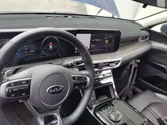 2020 Kia K5 270T CVVD Luxury Tech, синий — фото 10