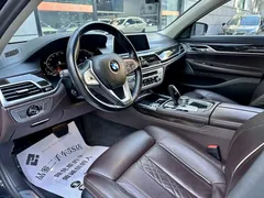 2021 BMW 7 Series 730Li, чёрный — фото 19