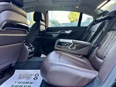 2021 BMW 7 Series 730Li, чёрный — фото 20