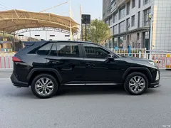 2022 Toyota Wildlander 2.0L CVT 2WD Rider — фото 4
