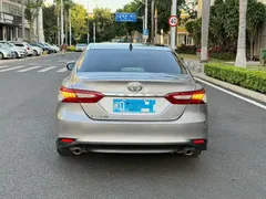 2021 Toyota Camry 2.5G Luxury — фото 5