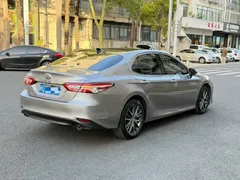 2021 Toyota Camry 2.5G Luxury — фото 6