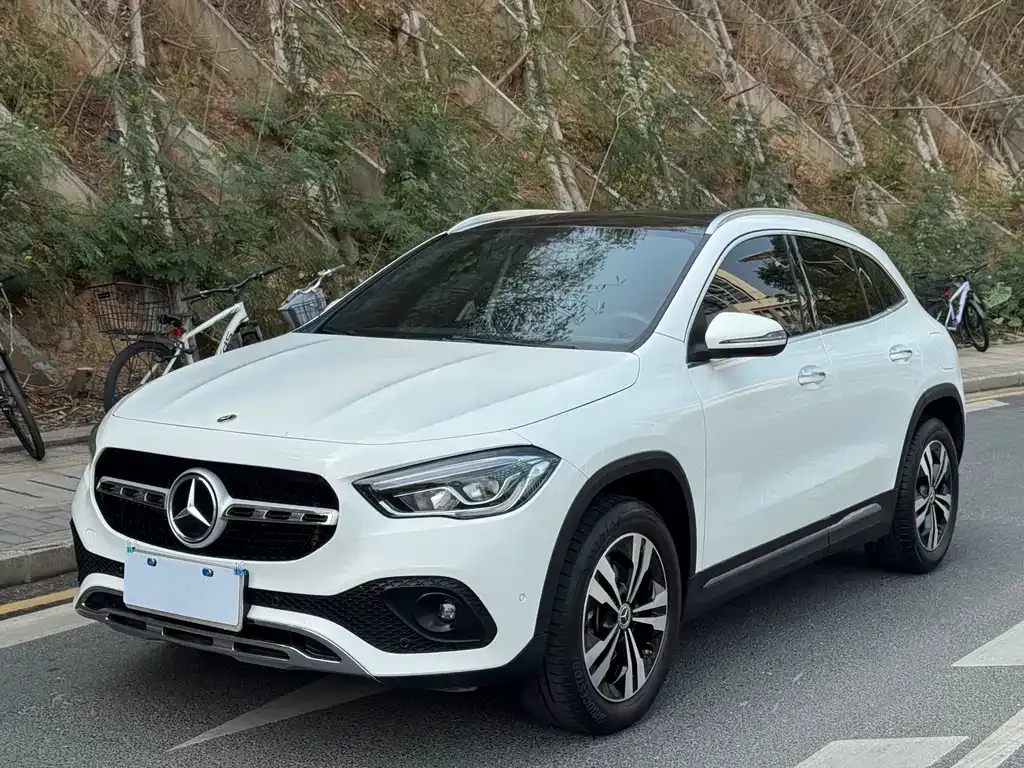 2022 Mercedes-Benz GLA 200