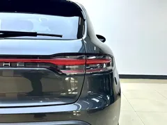 2023 Porsche Macan 2.0T, чёрный — фото 8