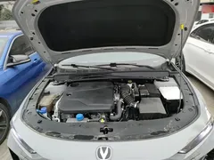 2022 Changan UNI-V 1.5T Premium — фото 10