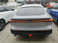 2022 Changan UNI-V 1.5T Premium — фото 22