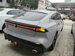 2022 Changan UNI-V 1.5T Premium — фото 23