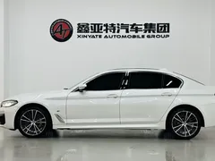 2022 BMW 5 Series 530Li M, белый — фото 5