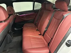2022 BMW 5 Series 530Li M, белый — фото 19