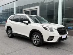 2022 Subaru Forester 2.0i AWD Luxury, белый — фото 4