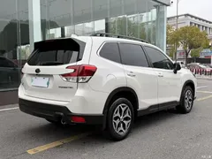 2022 Subaru Forester 2.0i AWD Luxury, белый — фото 12