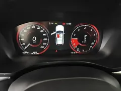 2021 Volvo XC60 4WD Luxury, белый — фото 8