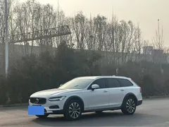 2021 Volvo V90 Cross Country B5 AWD, белый — фото 1