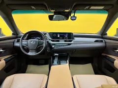 2020 Lexus ES 300h Premium — фото 12