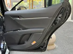 2023 Toyota Camry 2.0G Luxury, белый — фото 23