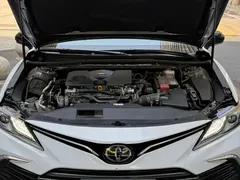 2023 Toyota Camry 2.0G Luxury, белый — фото 25