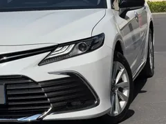2023 Toyota Camry 2.0G Luxury, белый — фото 29