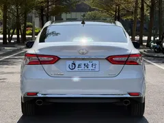 2023 Toyota Camry 2.0G Luxury, белый — фото 33