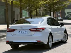 2023 Toyota Camry 2.0G Luxury, белый — фото 34