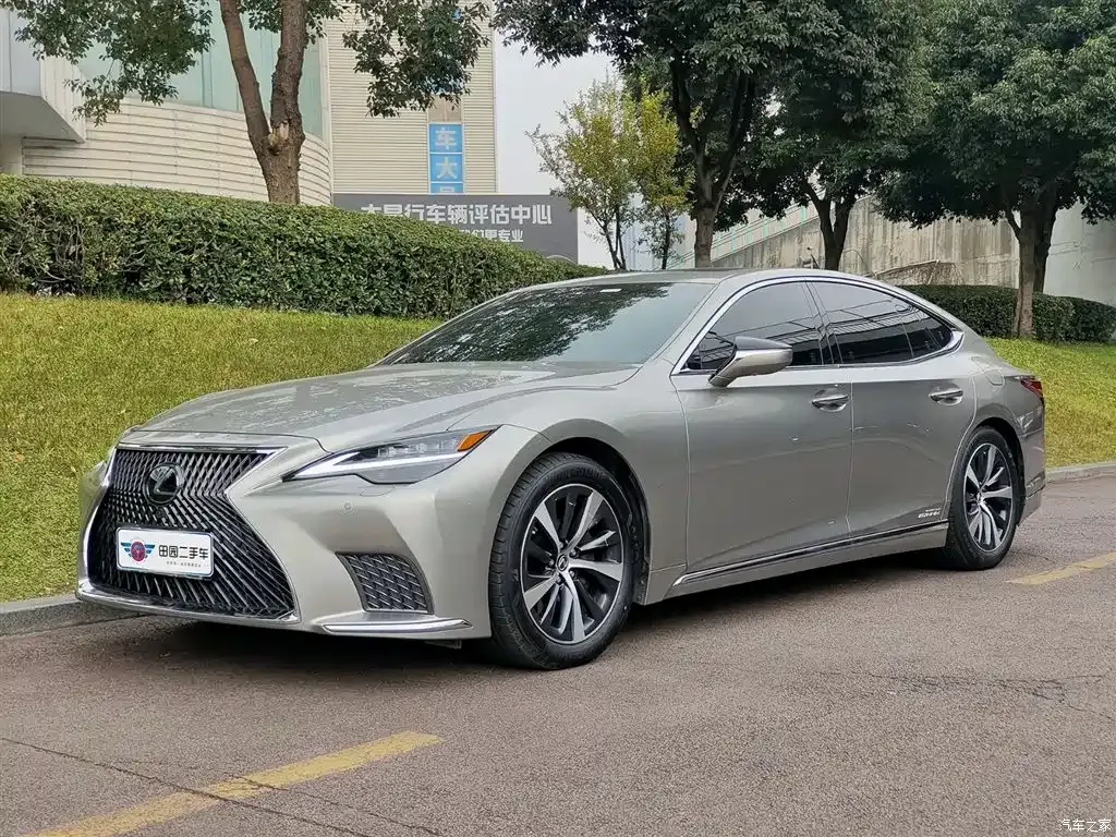 2021 Lexus LS 500h Excellence