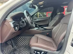 2022 BMW 5 Series 530Li Premium M Sport Package, белый — фото 9