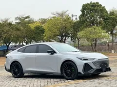 2022 Changan UNI-V 2.0T leading speed — фото 3