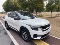 2021 Kia Seltos 1.5L CVT, белый — фото 3
