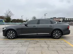 2021 Volvo S90 — фото 4
