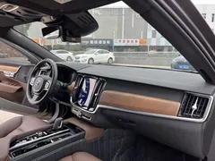 2021 Volvo S90 — фото 28