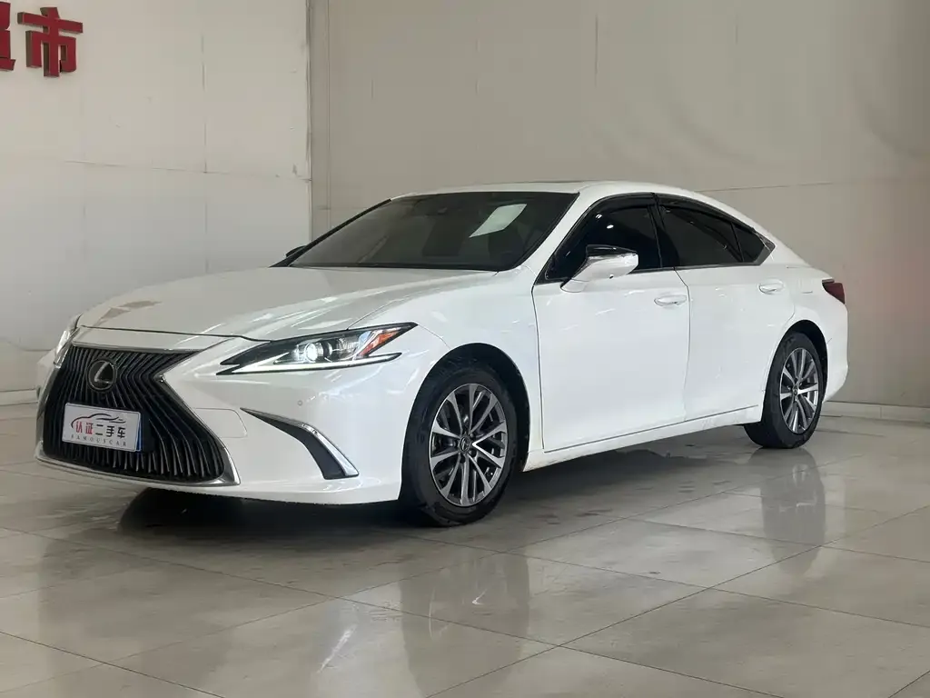 2022 Lexus ES 200 Luxury