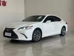 2022 Lexus ES 200 Luxury, белый — фото 1