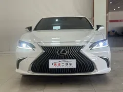2022 Lexus ES 200 Luxury, белый — фото 2