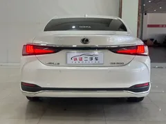 2022 Lexus ES 200 Luxury, белый — фото 6