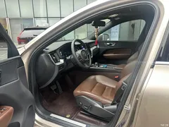 2023 Volvo XC60 B5 4WD Zhiyi Luxury — фото 8