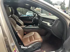 2023 Volvo XC60 B5 4WD Zhiyi Luxury — фото 20