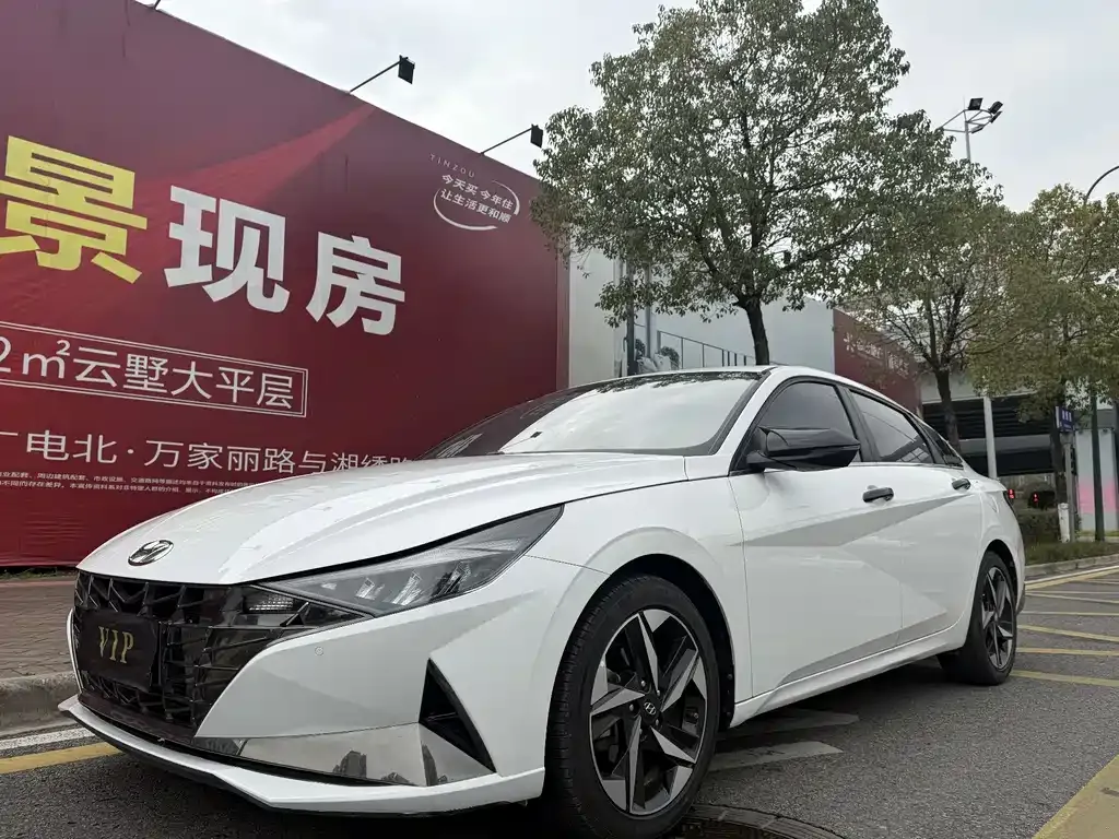 2021 Hyundai Elantra 240TGDi DCT LUX Premium