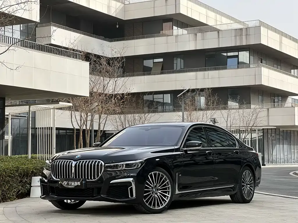 2021 BMW 7 Series 730Li M