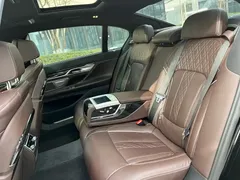 2021 BMW 7 Series 730Li M, чёрный — фото 6