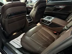 2021 BMW 7 Series 730Li M, чёрный — фото 18
