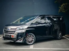2020 Toyota Vellfire Hybrid 2.5L HV Premium, чёрный — фото 1