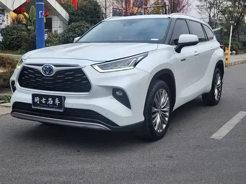 2023 Toyota Highlander 2.5L Smart Hybrid 4WD Premium 7