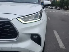 2023 Toyota Highlander 2.5L Smart Hybrid 4WD Premium 7, белый — фото 4