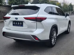 2023 Toyota Highlander 2.5L Smart Hybrid 4WD Premium 7, белый — фото 7